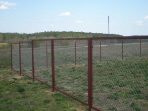 Забор из сетки рабицы в натяг секционный 12 метров фото в Малаховке